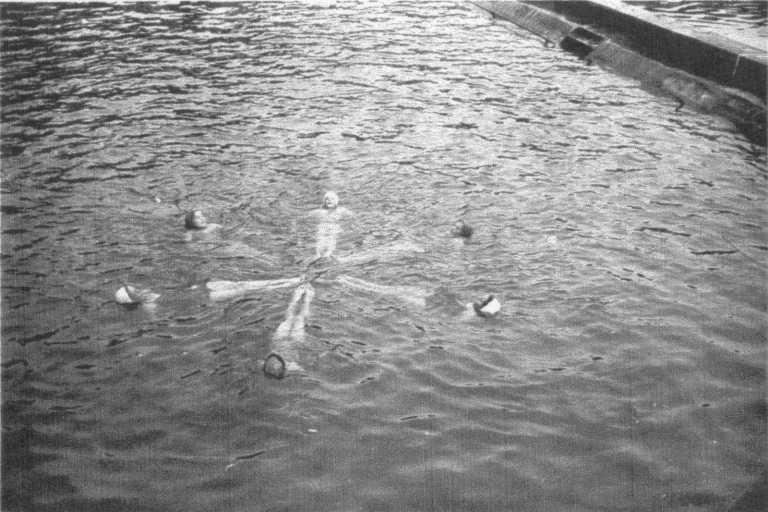 Altes Tauberbad Wasserballett Sternenform
